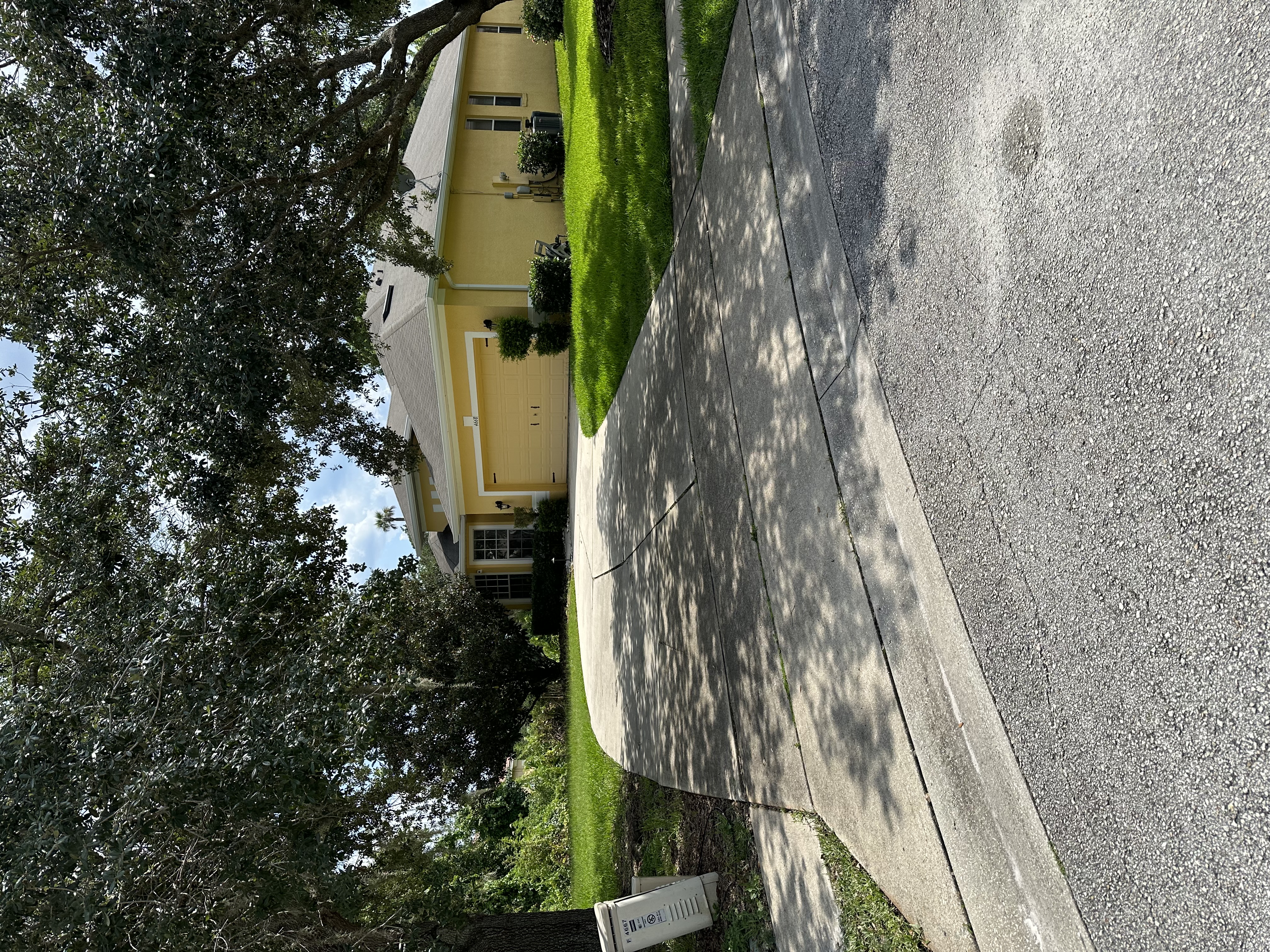 House Wash & Driveway Cleaning in Sanford, FL Thumbnail